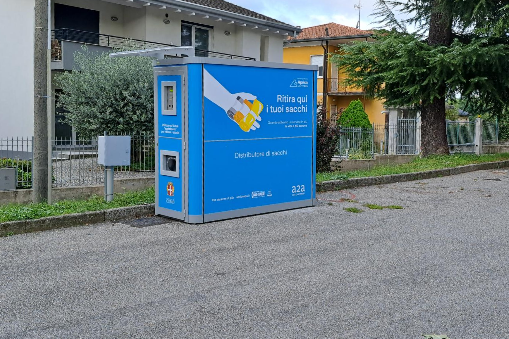 Distributore automatico di sacchi